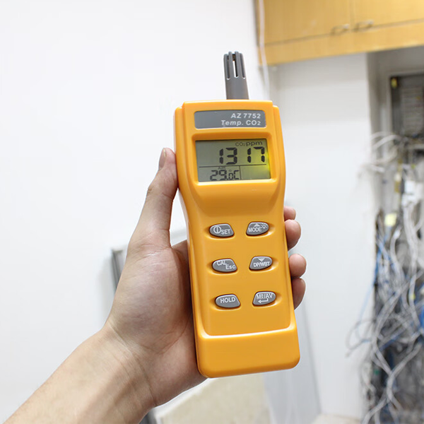 AZ 7752 Taşınabilir Karbondioksit Ölçüm Cihazı, Alarmlı